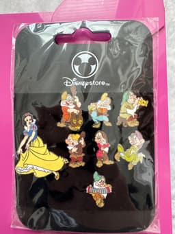 Disney Store Snow White Pin Set