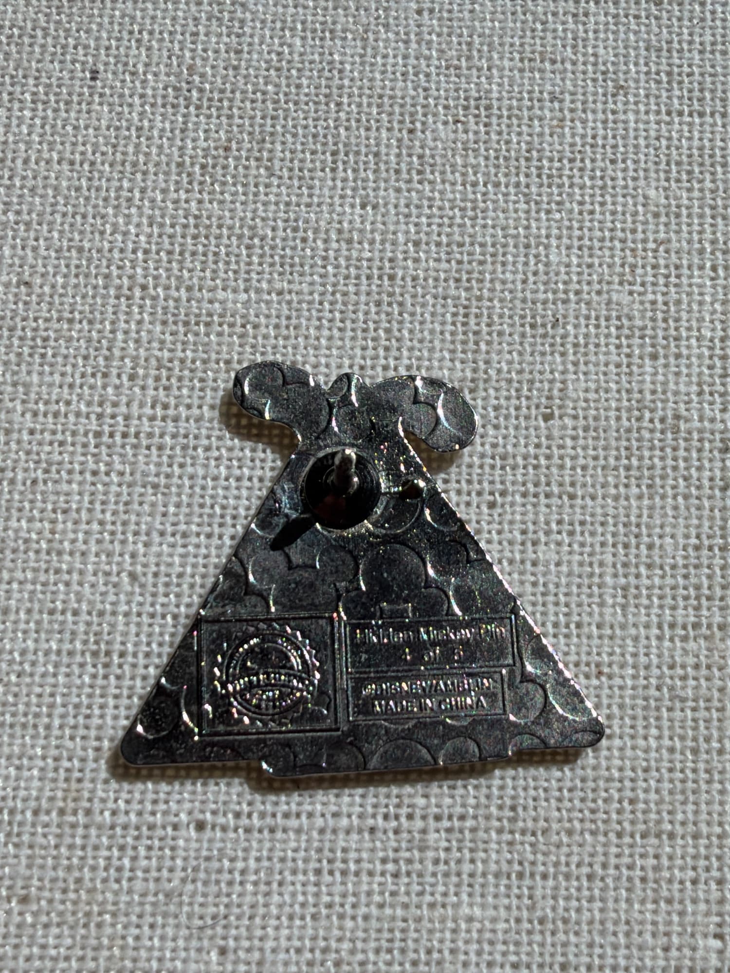 Roger Rabbit Toontown Hidden Mickey Pin, the back