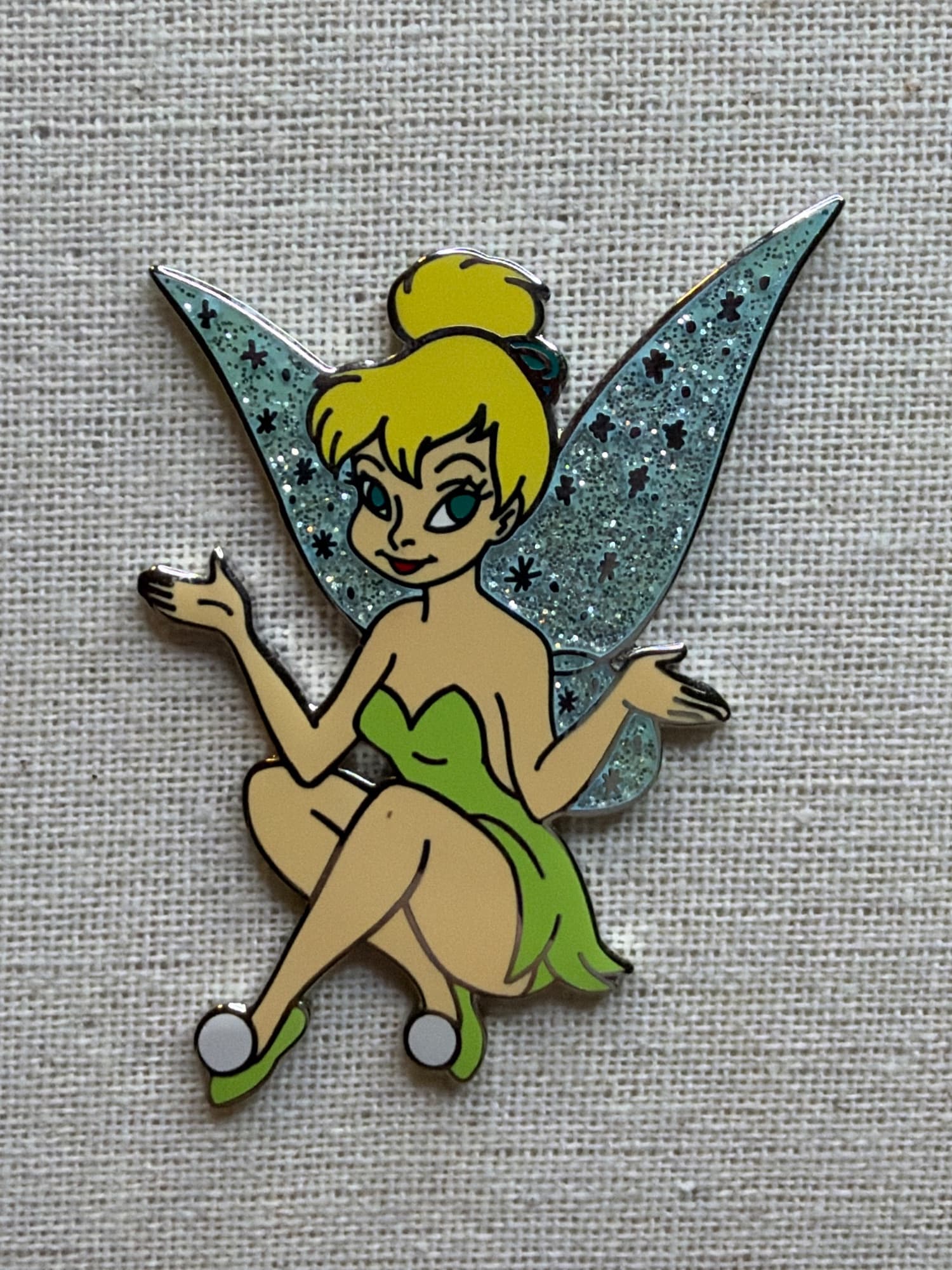 Disney Mall Japan Tinkerbell Pin, the front