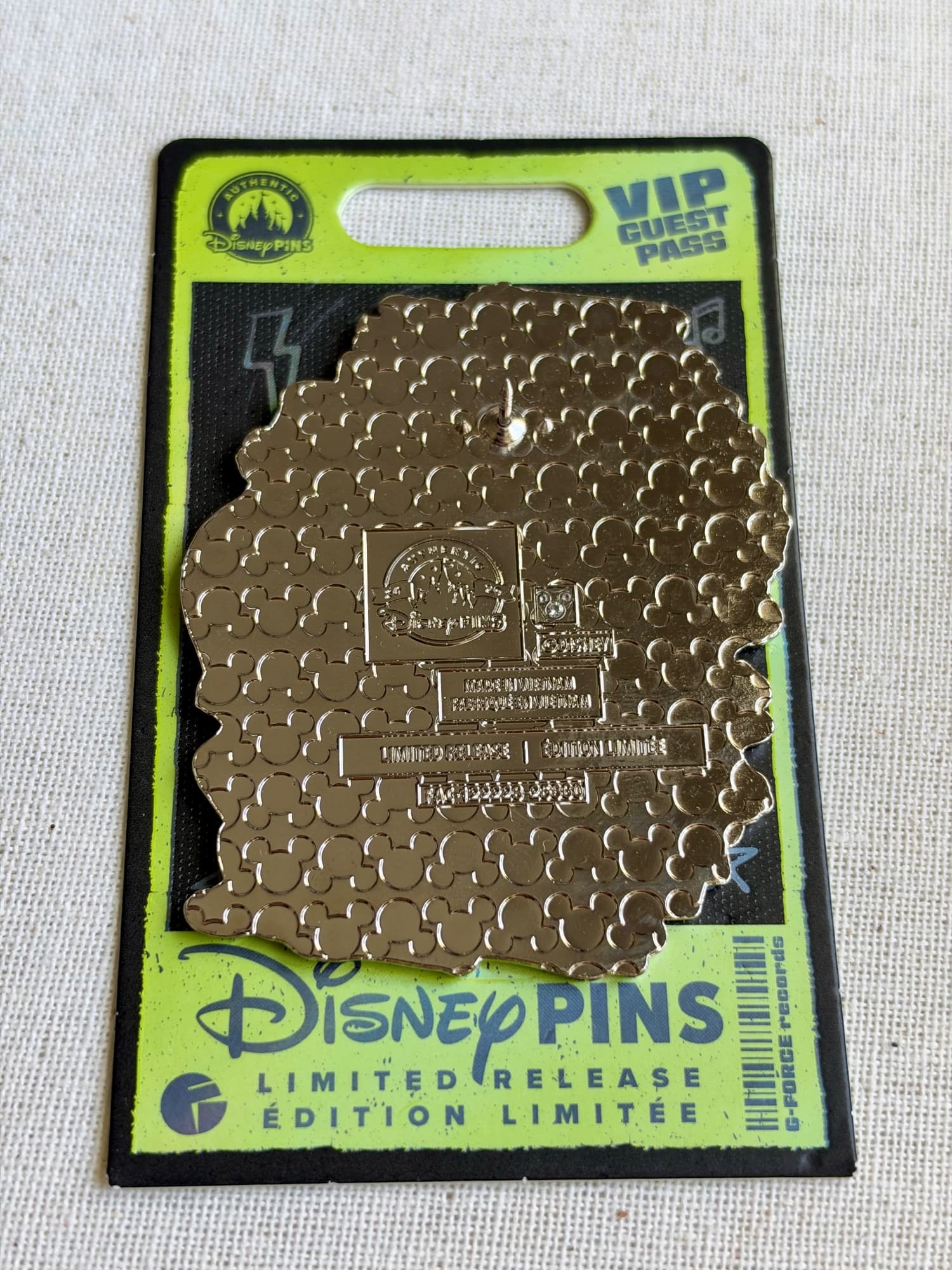 Muppets Rock n’ Roller Coaster Pin, the back