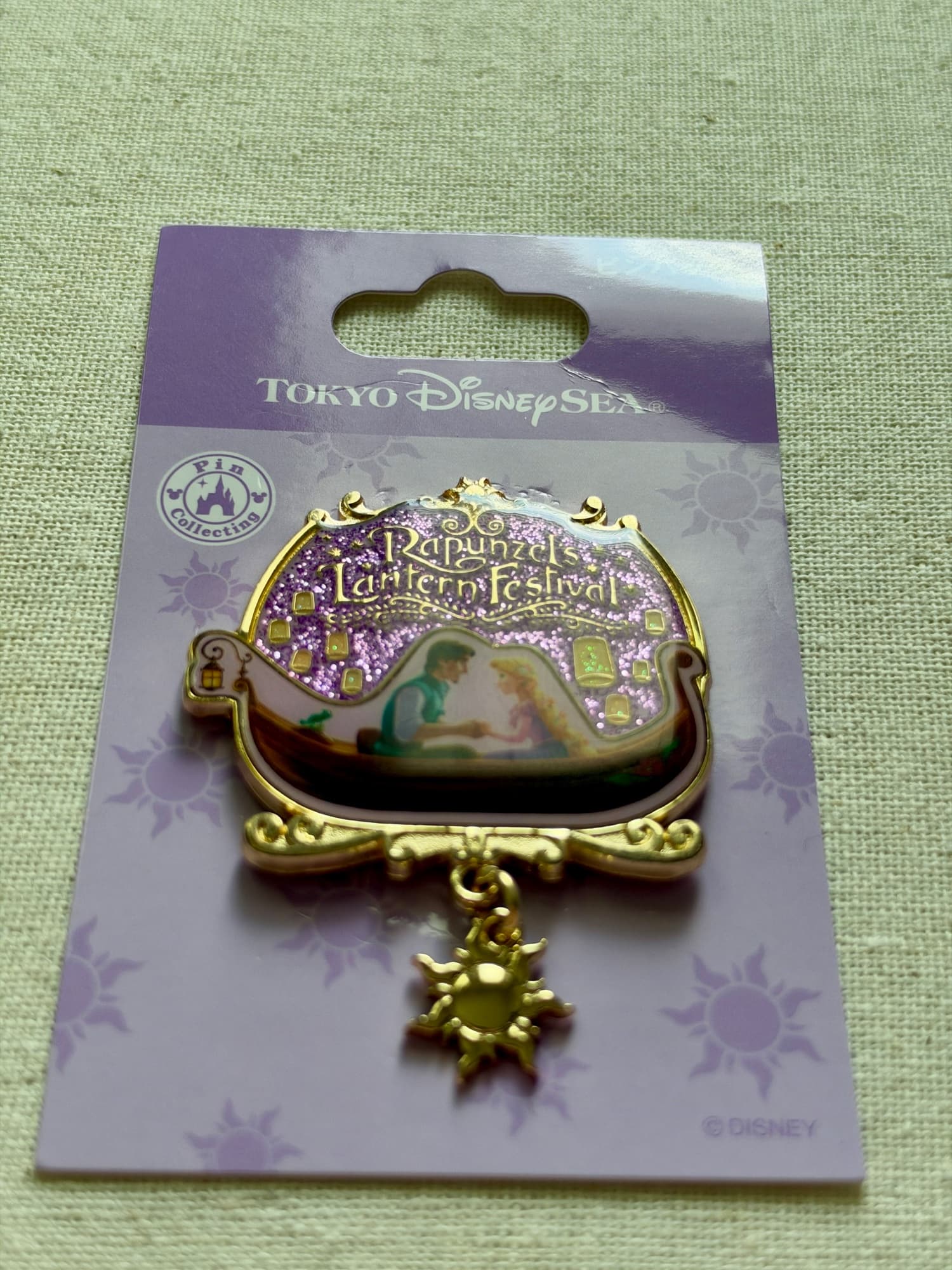 Tokyo Rapunzel’s Lantern Featival Pin, photo 3
