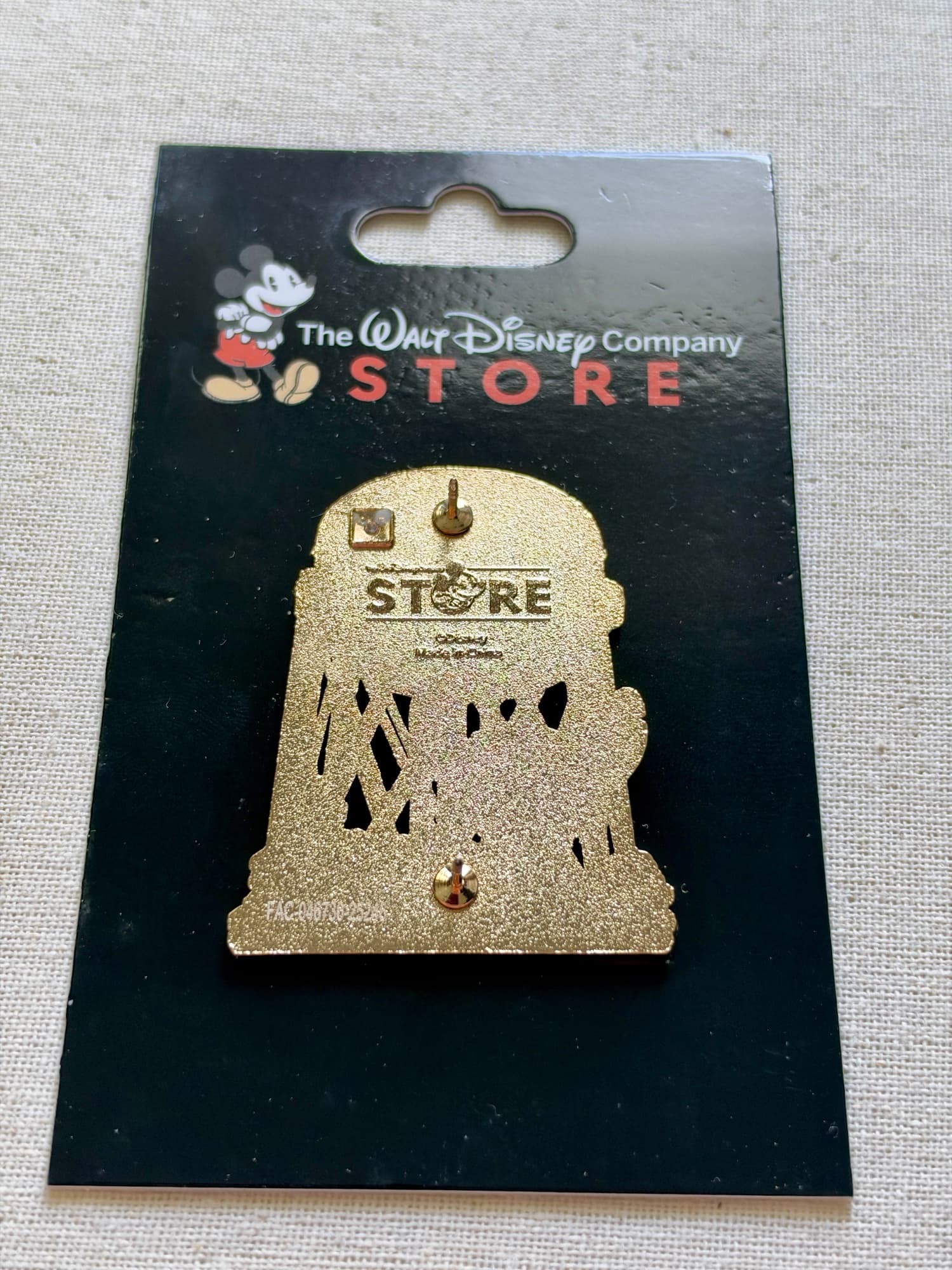 WDCC Stitch Water Tower Pin, the back