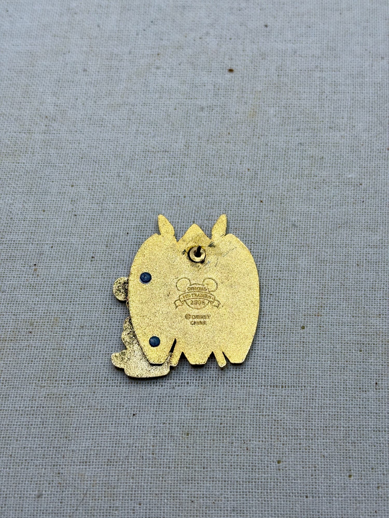 Animal Kindgom Lodge Mickey with Drums Pin, the back