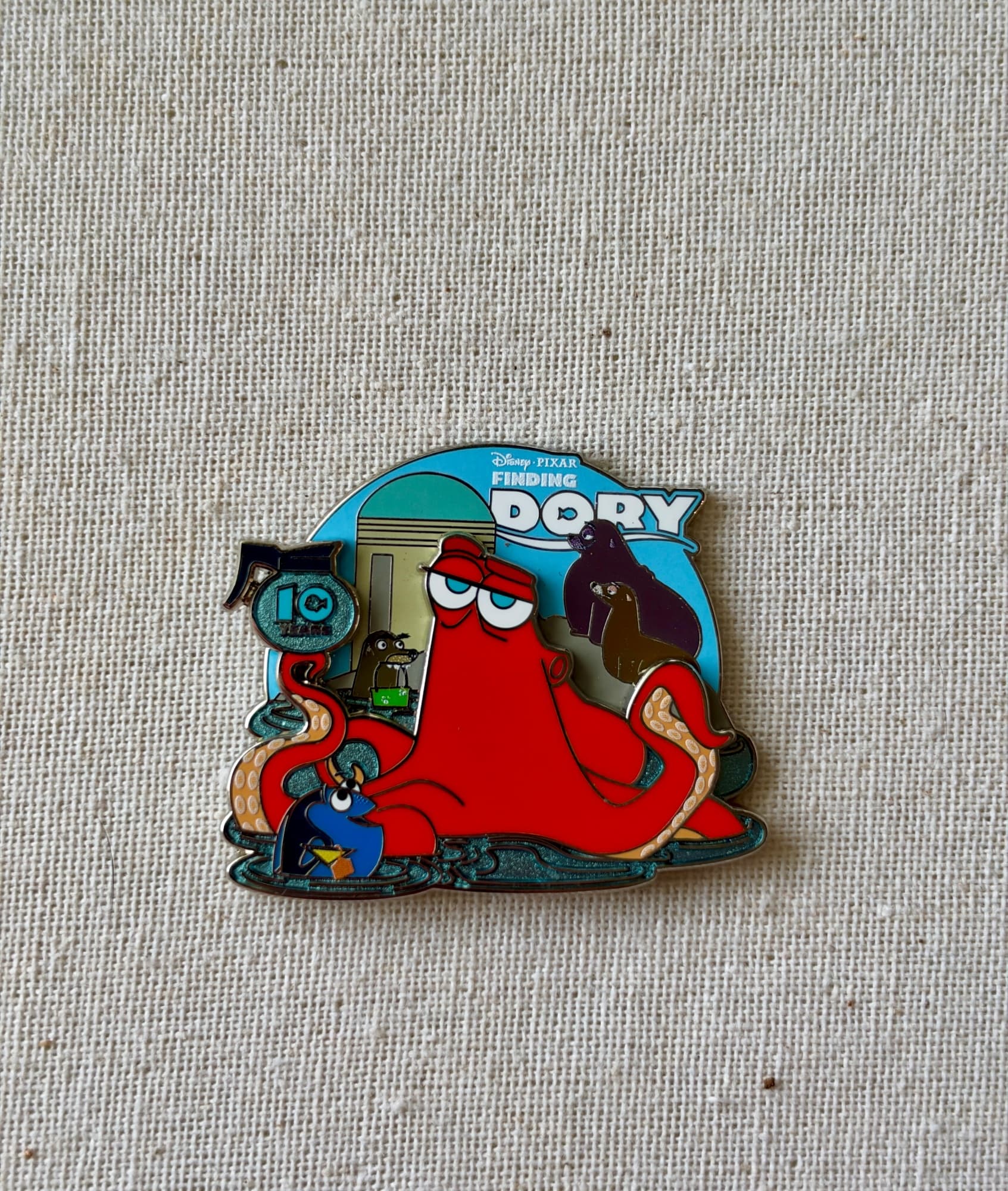 Finding Dory 10th Anniversary Pin, the front