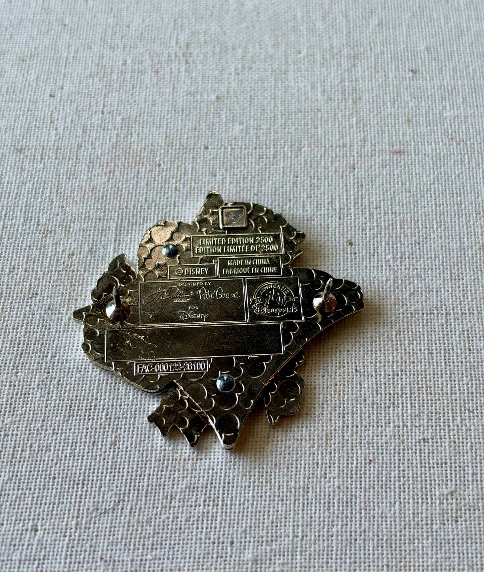 Disney Artist Donald Ice Cream Pin, the back