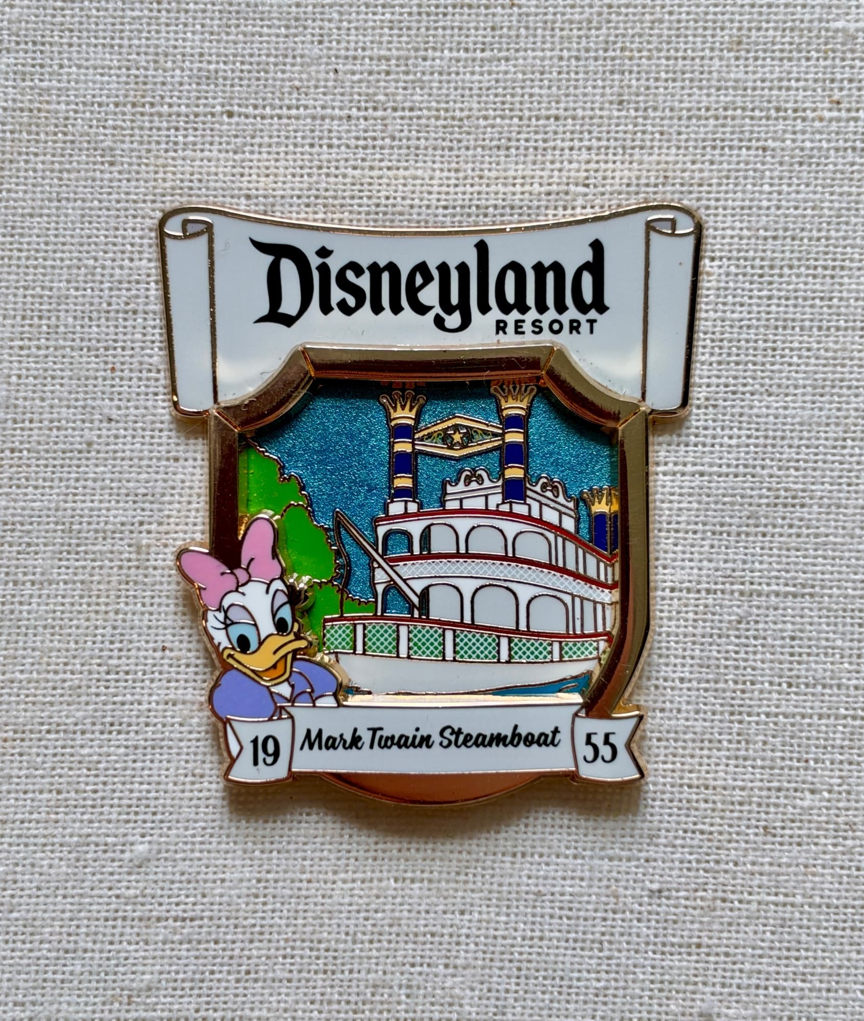 DLR Daisy Mark Twain Steamboat Pin, the front