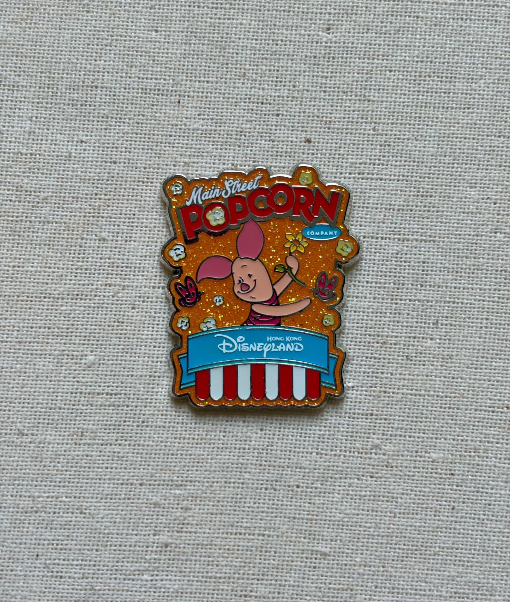 HKDL Main Street Popcorn Pin - Piglet, the front