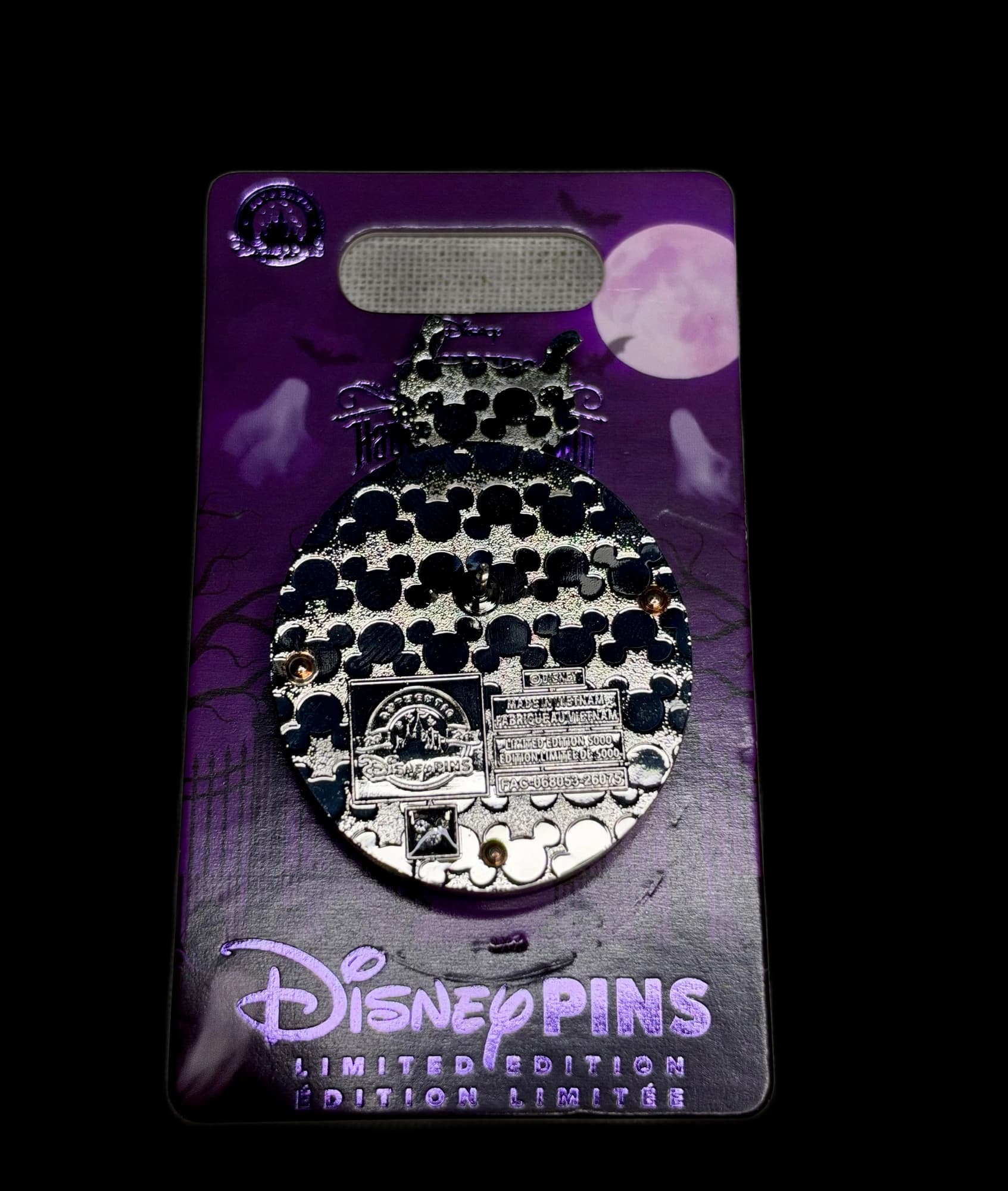 Muppets Haunted Mansion Pepe/Constance Pin, the back
