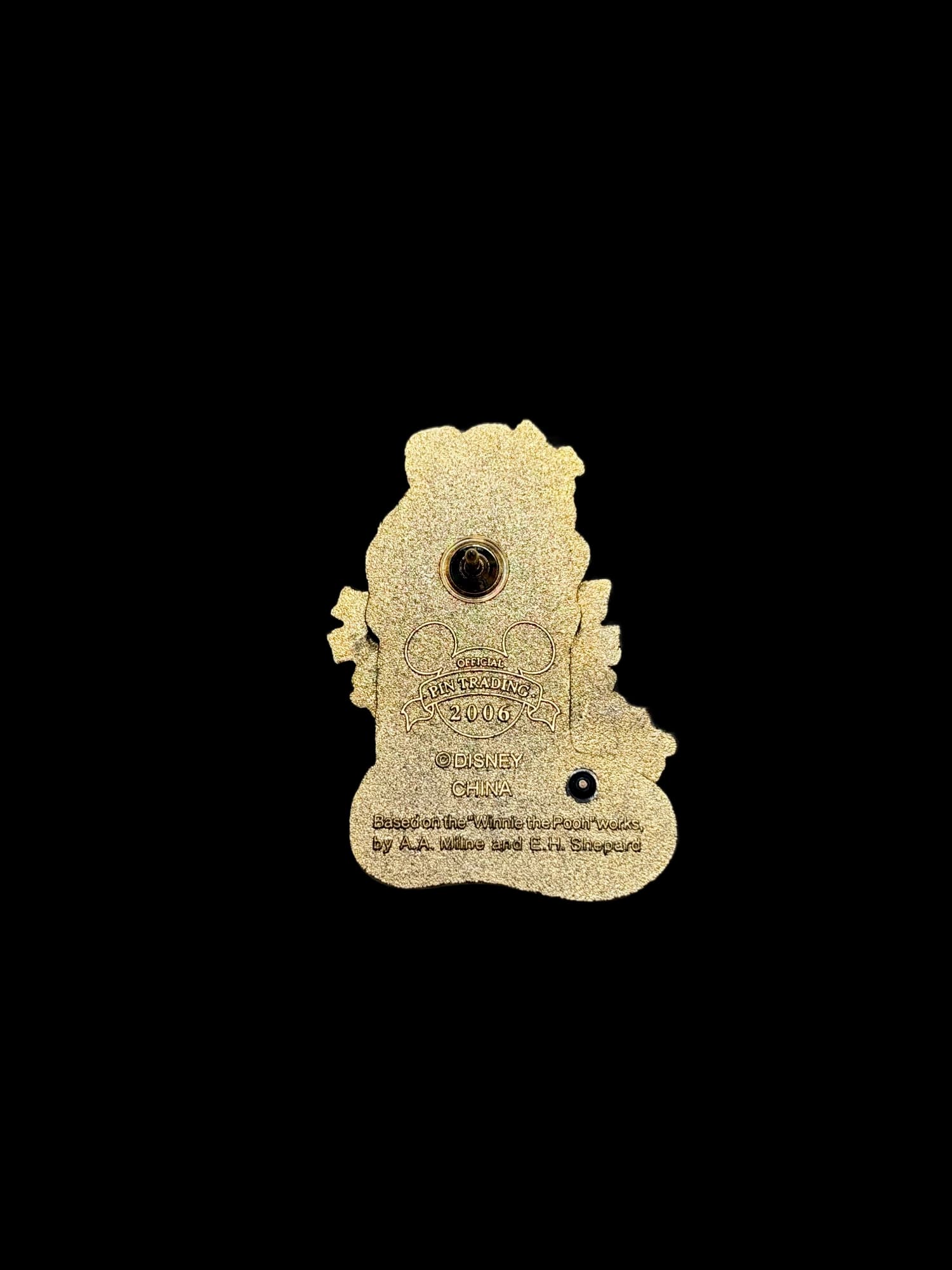 VTG Pooh & Frienda Happy Holidays Stocking Pin, the back