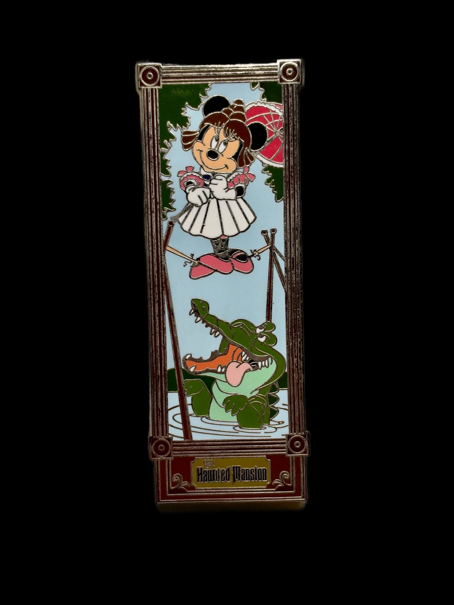 Haunted Mansion Stretching Portrait Pin - Minnie, the front