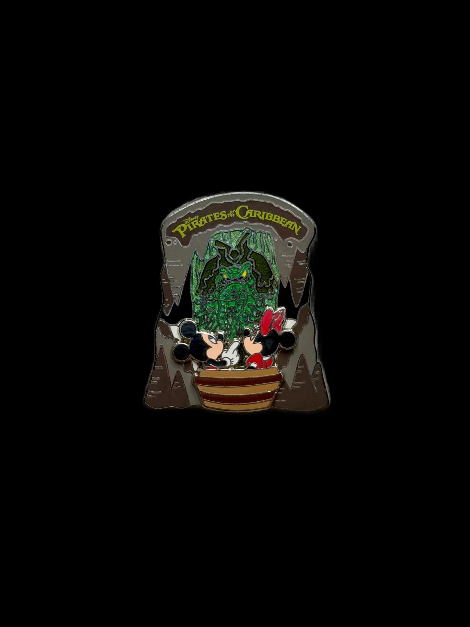 Minnie & Mickey Pirates of the Caribbean Slider Pin, the front