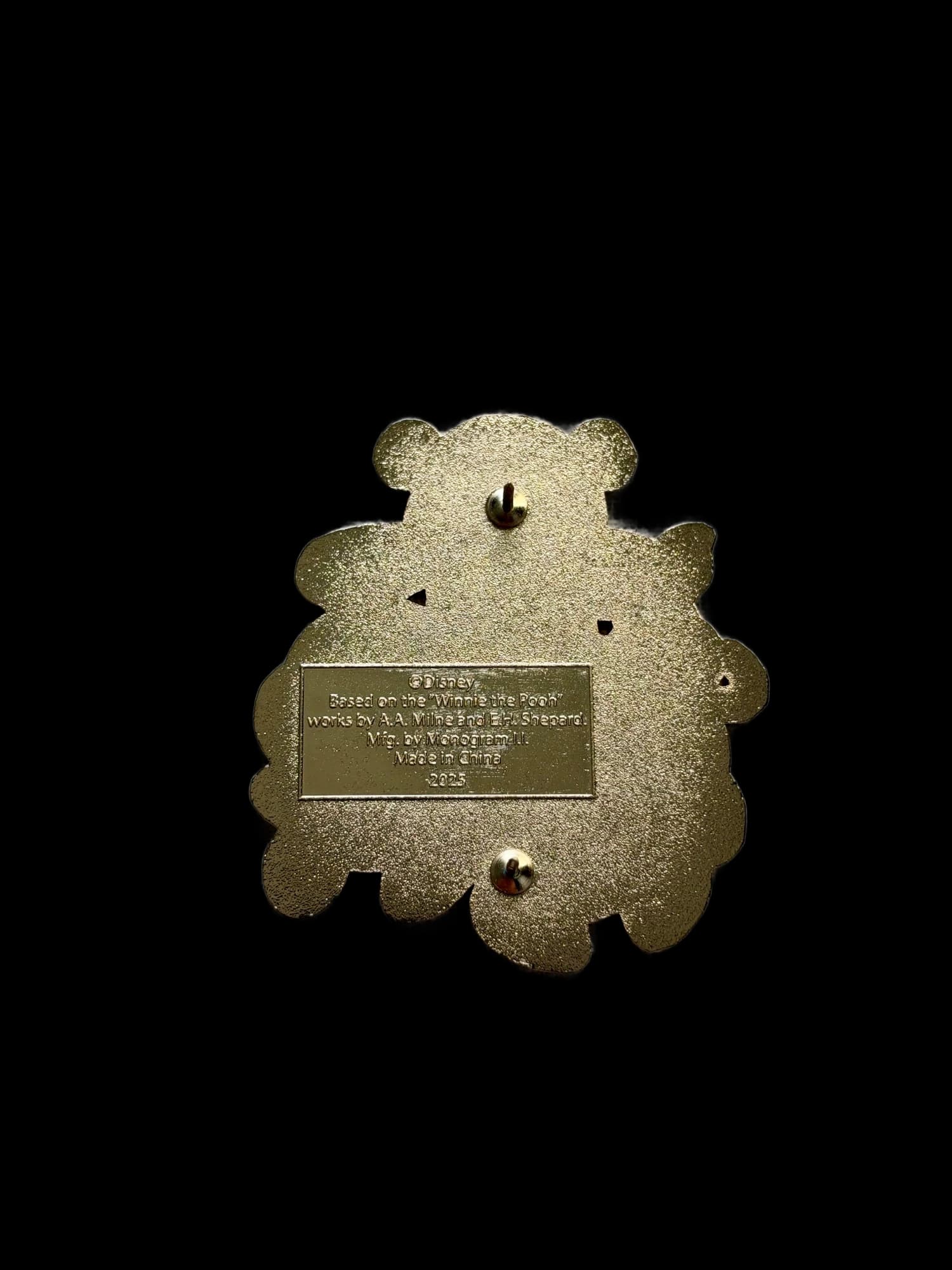 PALM Cluster Selfie Pin - Pooh/Tigger/Piglet/Eeyore, the back
