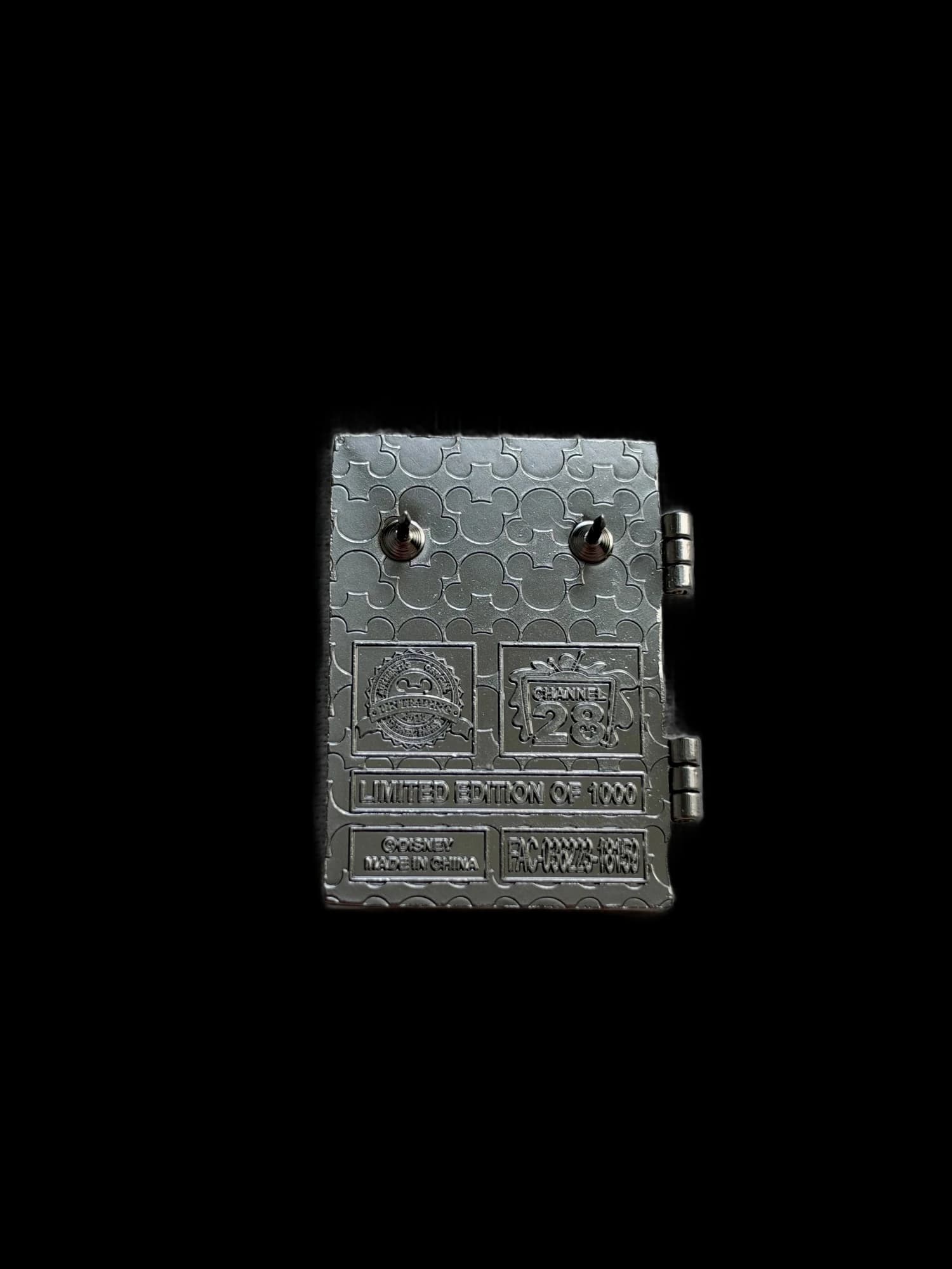 DLR Channel 28 Huey/Dewey/Louie Pin, the back
